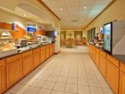 фото отеля Holiday Inn Express and Suites Beatrice