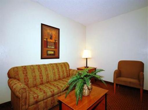 фото отеля BEST WESTERN Fort Stewart Inn and Suites
