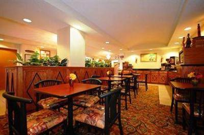 фото отеля BEST WESTERN Fort Stewart Inn and Suites