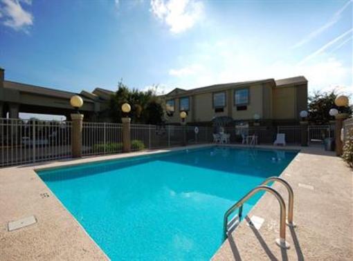 фото отеля BEST WESTERN Fort Stewart Inn and Suites