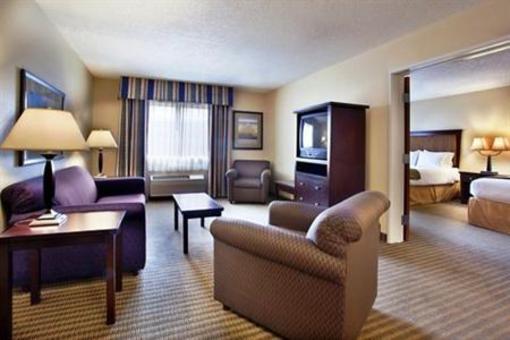 фото отеля Holiday Inn Express Suites Wheat Ridge