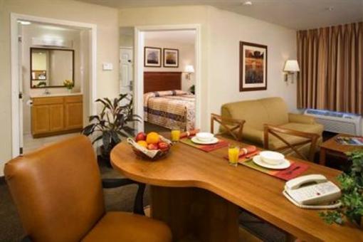 фото отеля Candlewood Suites Jacksonville (North Carolina)