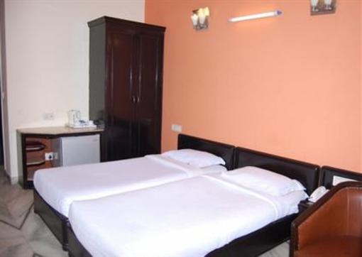 фото отеля The Beaufort Inn New Delhi