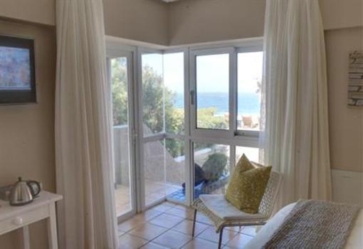 фото отеля Periwinkle Guest Lodge Plettenberg Bay