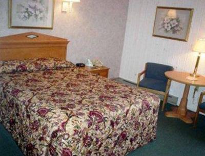 фото отеля Econo Lodge Inn & Suites Plattsburgh