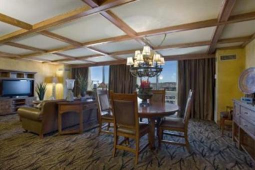 фото отеля Hilton Tulsa Southern Hills