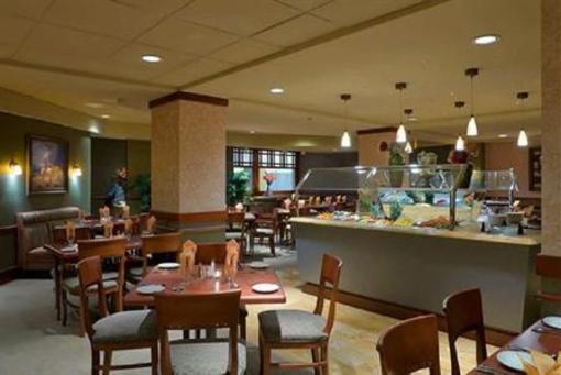 фото отеля Hilton Tulsa Southern Hills