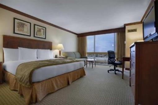 фото отеля Hilton Tulsa Southern Hills