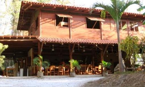 фото отеля Funky Monkey Lodge