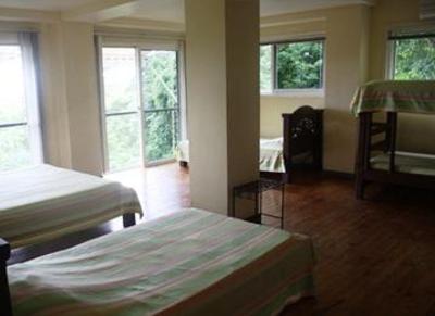 фото отеля Funky Monkey Lodge