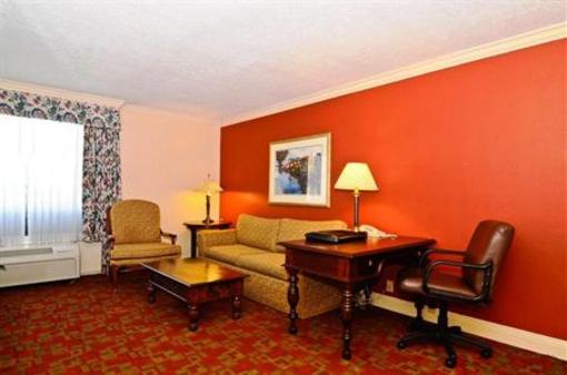 фото отеля BEST WESTERN Chateau Suite Hotel