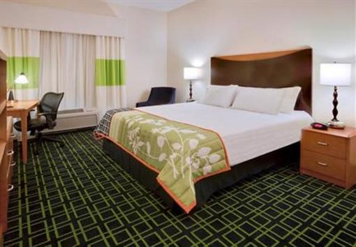 фото отеля Fairfield Inn & Suites Milwaukee Airport
