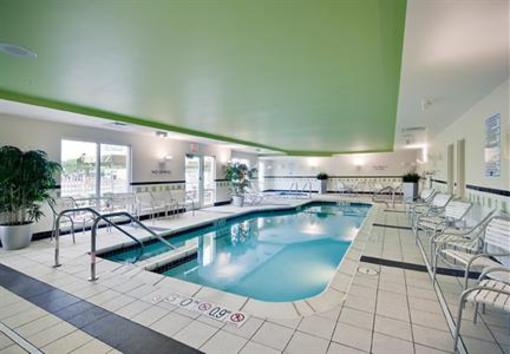 фото отеля Fairfield Inn & Suites Milwaukee Airport