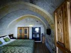 фото отеля Fresco Cave Suites & Mansions