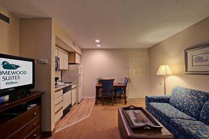 фото отеля Homewood Suites Hartford/Windsor Locks