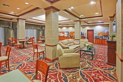 фото отеля Holiday Inn Express Hotel & Suites Corsicana