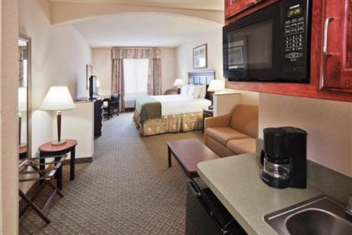 фото отеля Holiday Inn Express Hotel & Suites Corsicana