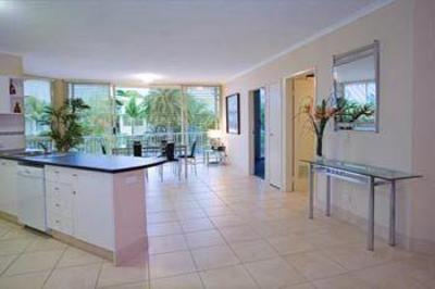 фото отеля Noosa Tropicana