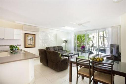 фото отеля Noosa Tropicana