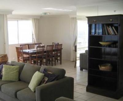 фото отеля Dorchester On The Beach Apartments Gold Coast