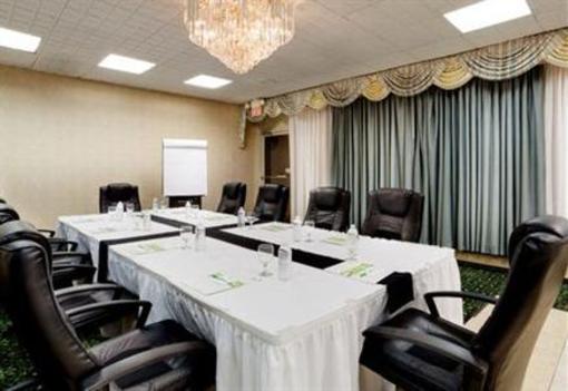 фото отеля Holiday Inn Fort Lee