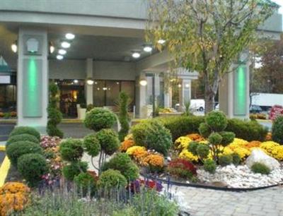 фото отеля Holiday Inn Fort Lee