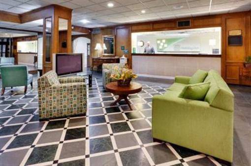 фото отеля Holiday Inn Fort Lee