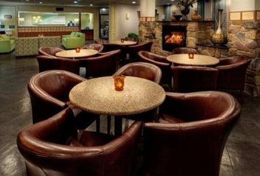 фото отеля Holiday Inn Fort Lee