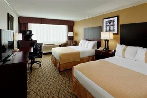 фото отеля Holiday Inn Fort Lee