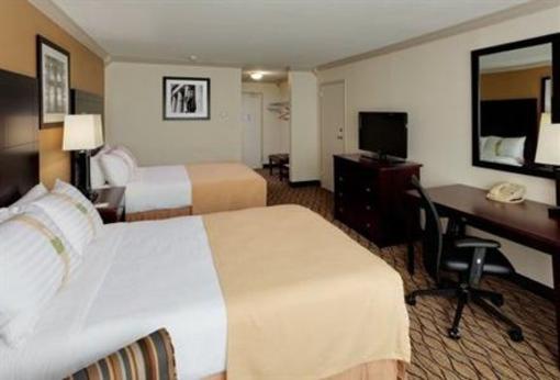 фото отеля Holiday Inn Fort Lee