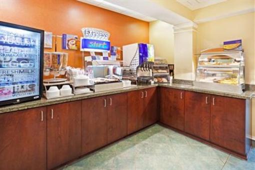 фото отеля Holiday Inn Express Alcoa Knoxville Airport
