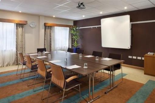 фото отеля Holiday Inn Bristol Airport