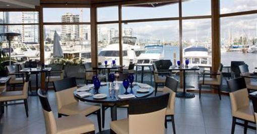 фото отеля Granville Island Hotel