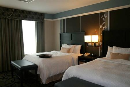 фото отеля Hampton Inn & Suites Buffalo Downtown
