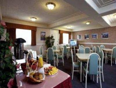 фото отеля Travelodge Courtenay