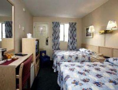 фото отеля Travelodge Courtenay