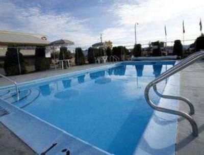 фото отеля Travelodge Courtenay