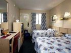 фото отеля Travelodge Courtenay