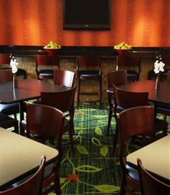 фото отеля Fairfield Inn Rochester Airport