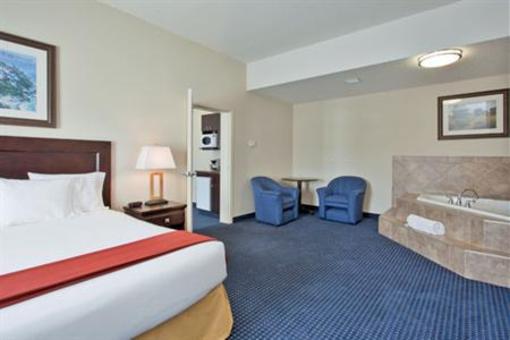 фото отеля Holiday Inn Express Hotel & Suites Hinton