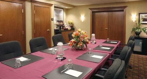 фото отеля Hampton Inn Buffalo Airport