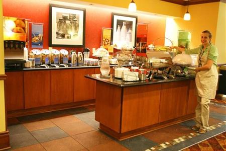 фото отеля Hampton Inn Buffalo Airport