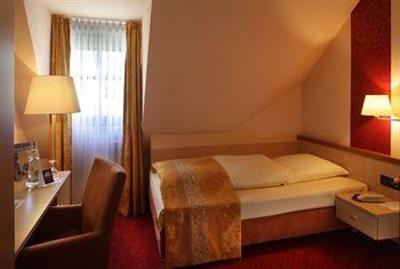 фото отеля Ringhotel Central Rudesheim am Rhein