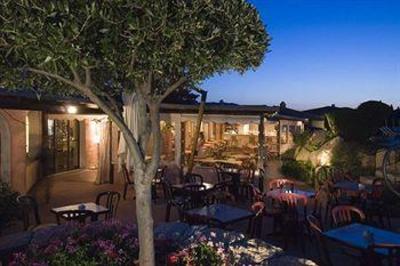 фото отеля Colonna Resort Country & Sporting Club Arzachena