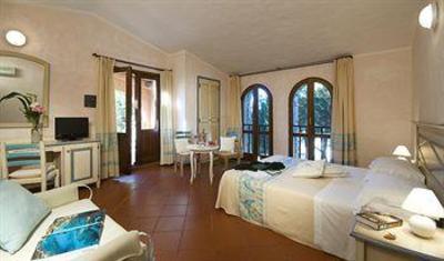фото отеля Colonna Resort Country & Sporting Club Arzachena