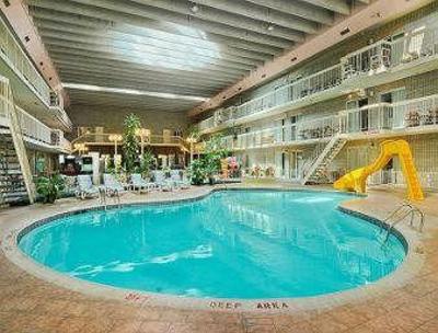 фото отеля Days Inn & Conference Centre Leamington