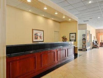 фото отеля Days Inn & Conference Centre Leamington