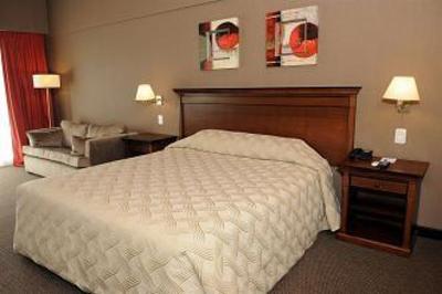 фото отеля Howard Johnson Resort Pilar