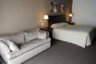 фото отеля Howard Johnson Resort Pilar