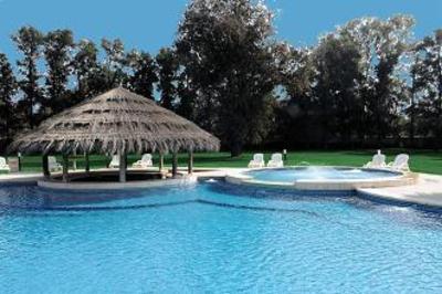 фото отеля Howard Johnson Resort Pilar